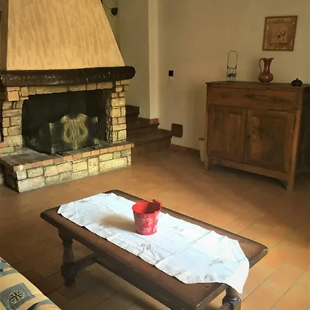 Semesterbostad Spacieuse Maison De Village Pierrevert